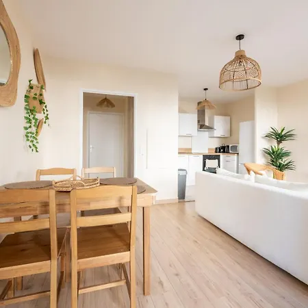 Bali Train Station - M2