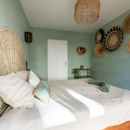 Bali Train Station - M2 * Montévrain