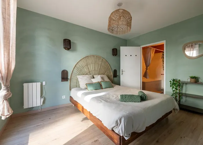 Bali Train Station - M2 * Montévrain