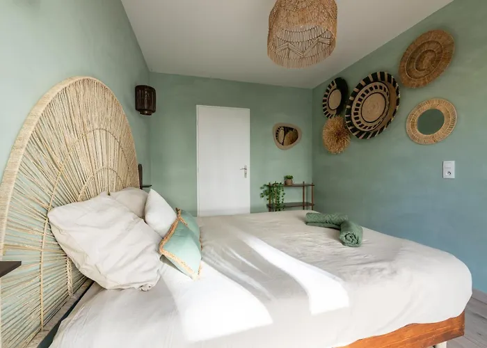 Bali Train Station - M2 * Montévrain