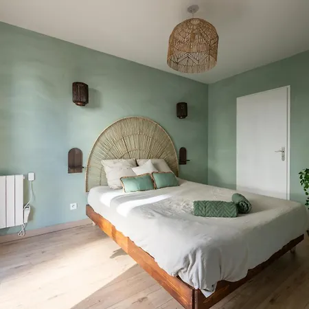 Bali Train Station - M2 Apartman Montévrain