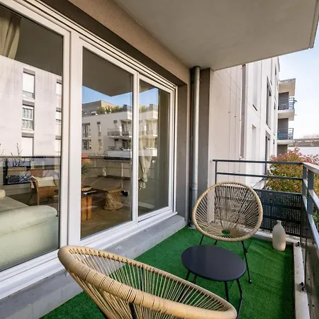 Bali Train Station - M2 Apartman