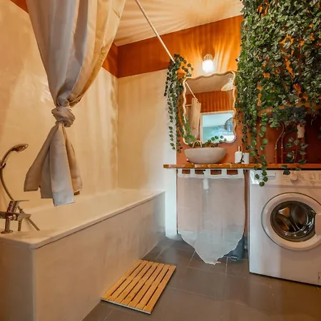 Bali Train Station - M2 Apartman Montévrain